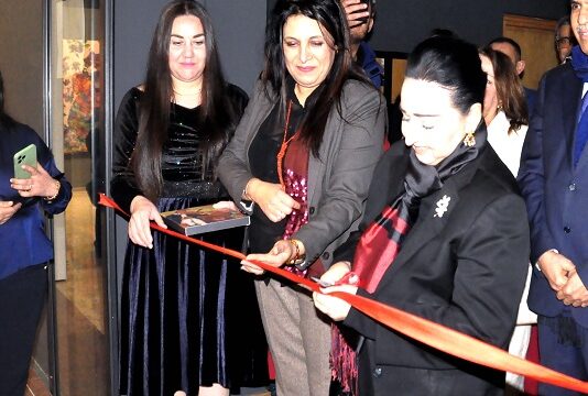 افتتاح الصالون الوطني للفنون التشكيلية