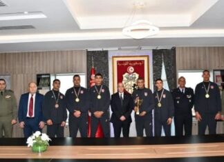 وزير الدفاع يكرّم المنتخب العسكري للملاكمة