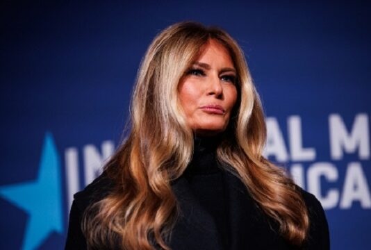 قمة “الأطفال والتكنولوجيا والتعليم في مناطق الصراع”: ميلانيا ترامب تستعرض “القوة الناعمة” في الأمم المتحدة وسط التصعيد مع إيران