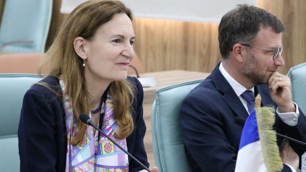 cooperation-tunisie-france-cap-sur-le-sommet-one-health-et-renforcement-de-la-souverainete-sanitaire-02