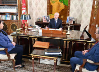 رئيس الجمهورية يشدد على ربط قانون المالية الجديد بالمخطط الخماسي ويدعو للتصدي للبيروقراطية