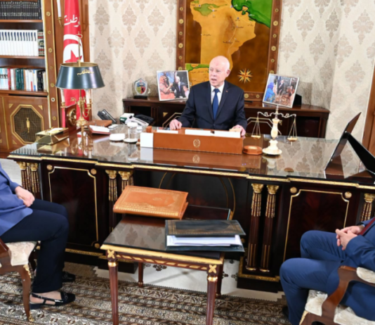 رئيس الجمهورية يشدد على ربط قانون المالية الجديد بالمخطط الخماسي ويدعو للتصدي للبيروقراطية
